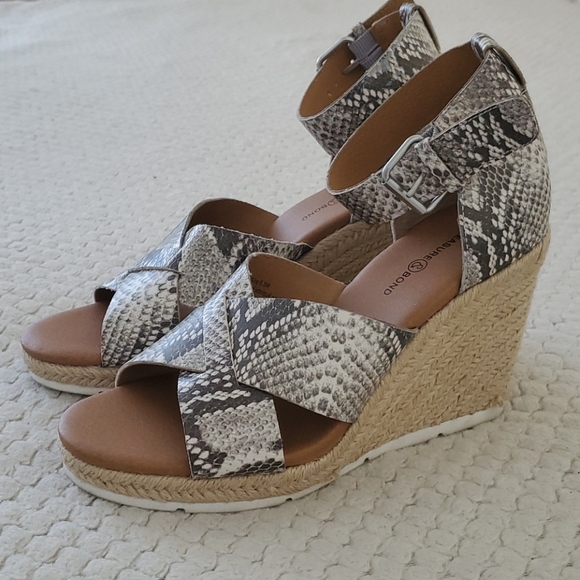 Treasure bond wedges - Picture 1 of 4
